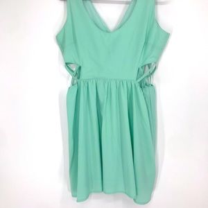 Very J mini dress cut-out waist spring/summer mint green pastel large